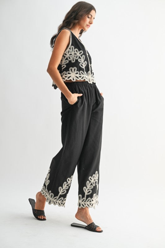 Noir Blossom Embroidered Set