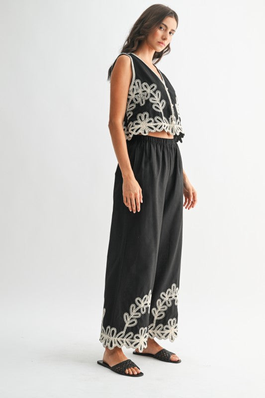 Noir Blossom Embroidered Set